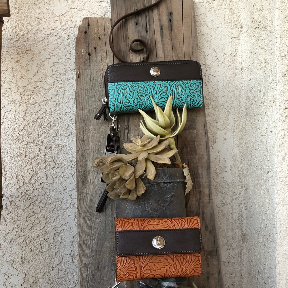 SALE  Stone Mountain Wallet/Wristlet- NWT - Picture 8 of 16